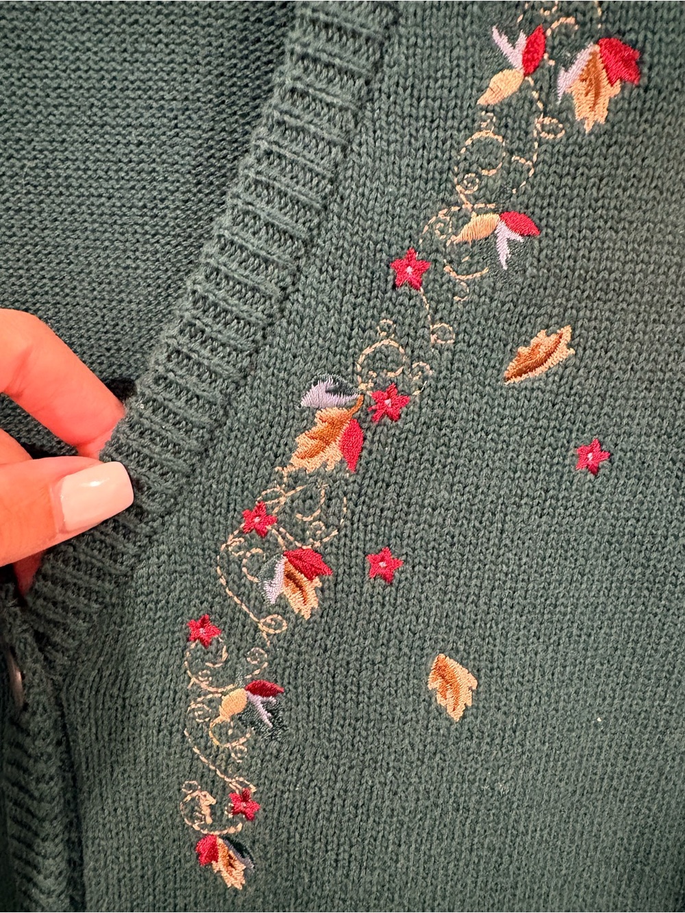 Vintage Tabi Forest Green Floral Embroidered Sweater Vest | Made in Canada | - Picture 4 of 8